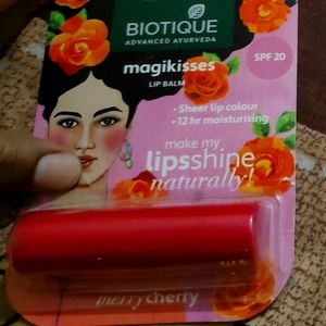 Biotique magikisses Lip balm
